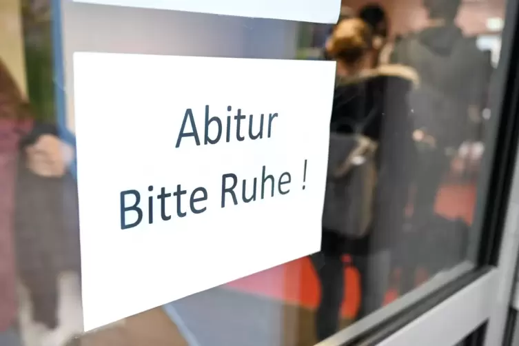 Unstrittig ist, dass das Abitur w&auml;hrend der Corona-Pandemie ein besonderes ist. Ob es sp&auml;ter auf dem Arbeitsmarkt anders behande