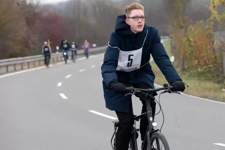 Unterwegs zum Sportabzeichen: Lars Ochsner hat sich für das Radfahren entschieden.