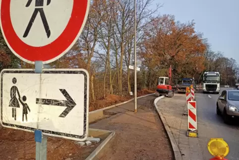 Die Baustelle in der Homburger Straße. Die Baustelle in der Homburger Straße.