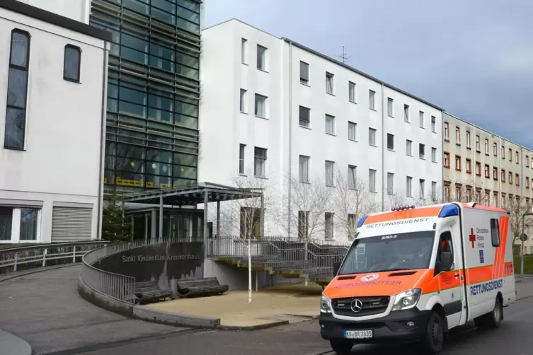 St.-Vincentius-Krankenhaus: Rettungsdienste müssen derzeit andere Krankenhäuser anfahren.