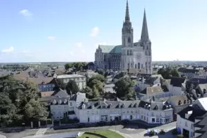 Leer: In Chartres fehlen die Touristen. Leer: In Chartres fehlen die Touristen.