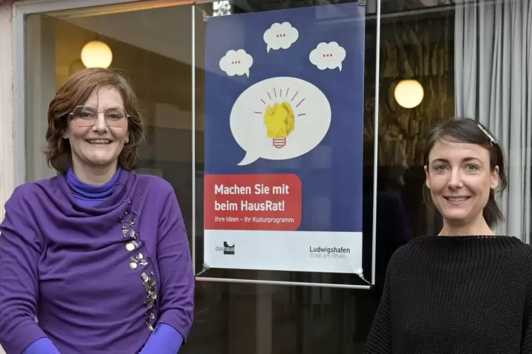 „Neue Wege gehen“: Monika Schill (links) und Stefanie Bub werben um Teilnehmer am „Hausrat“.