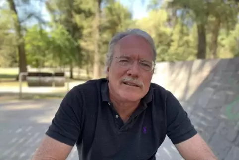 Der Schriftsteller Alberto Barrera Tyzka hält die Parlamentswahl in Venezuela für eine Farce.
