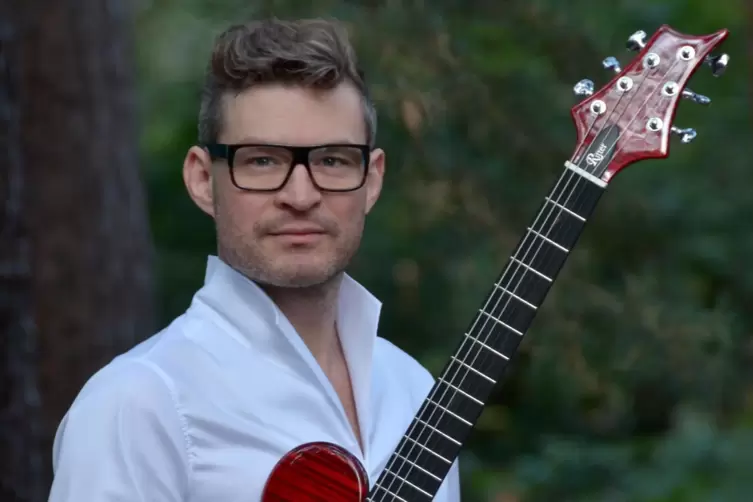 Der Sch&ouml;pfer all dieser sch&ouml;nen St&uuml;cke: Jens Ritter, geb&uuml;rtiger Wachenheimer, aber schon lange in Deidesheim zu Hause. 