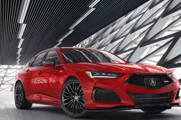 Ein gro&szlig;es A im K&uuml;hlergrill: der TLX von Acura. 