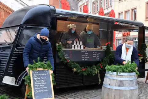 Liebevoll wird der Truck hergerichtet. 