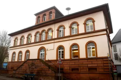 Die Kindertagesstätte in der Ortsmitte hat bald ausgedient, der Verbandsgemeinderat hat einen Neubau beschlossen.