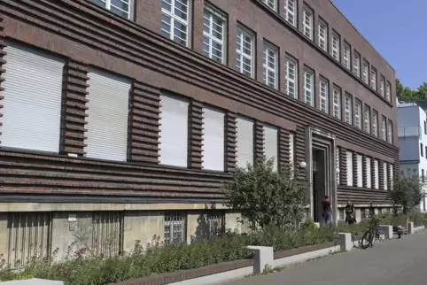Derzeit ein Standort des Gesundheitsamts in Ludwigshafen: das Shell-Haus in der Mundenheimer Straße.