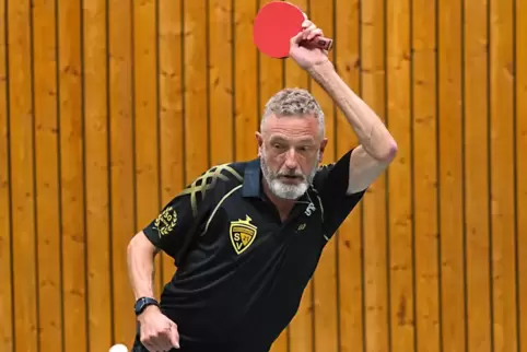 Der 56-jährige Peter Stephan spielt heute noch für den SV Mörsbach in der 2. Pfalzliga West – und ist zudem Teamkapitän.