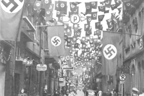 Neustadts Nazi-Vergangenheit – da gibt es einiges aufzuarbeiten, wie dieses Foto zeigt, das in den 30er Jahren in der Friedrichs