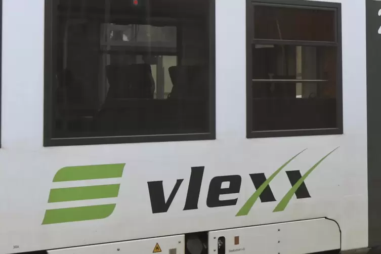 Vlexx verzichtet künftig auf den Druck von Fahrplänen. 