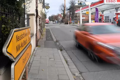 Hier am Ortseingang wird häufig schnell gefahren, klagen Anwohner.