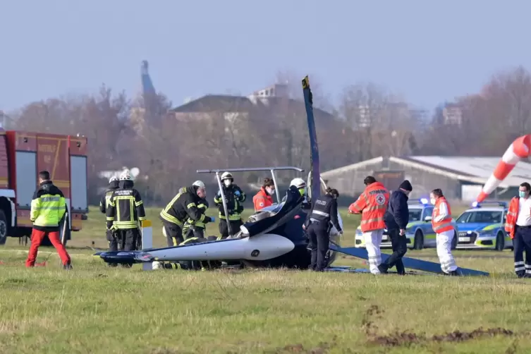 Zum Glück kein Personenschaden: abgestürzter Hubschrauber in Speyer.