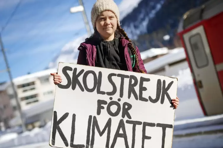 Die Klimaschutzaktivisten Greta Thunberg reist auch über weite Strecken wie von Stockholm nach Davos (Foto) mit dem Zug, um Flüg