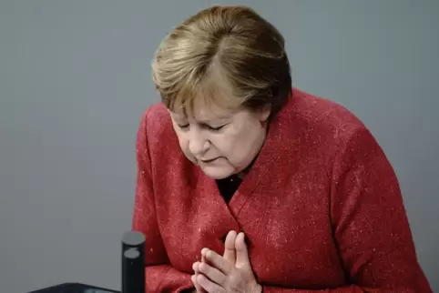Eindringlich appelliert Kanzlerin Angela Merkel (CDU) in der Generaldebatte des Bundestages an die Bürger, Verständnis für weite