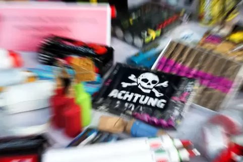 Die Baumarktketten Hornbach und Bauhaus haben Feuerwerkskörper aus dem Angebot genommen. 