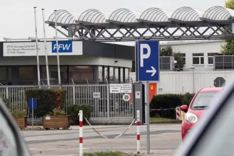 Im Speyerer Süden: Zufahrt zur Firma PFW Aerospace.