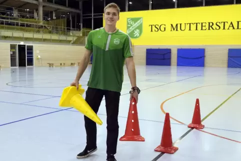 Für Jonas Riewe gibt es während seines FSJ bei der TSG Mutterstadt immer etwas zu tun – auch wenn die Arbeit durch die Pandemie 