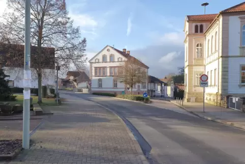  Die FWG hält einen ovalen Kreisel für besser, die anderen Ratsfraktionen nicht.