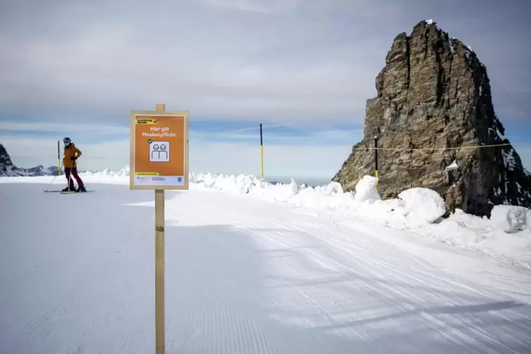 In Italien sind die Skigebiete bis Januar geschlossen, in Österreich muss man nach Einreise erst mal zehn Tage in Quarantäne. In
