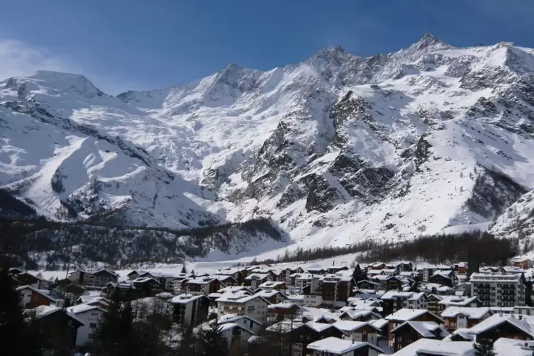 Kulisse: Im schweizerischen Wintersport-Ort Saas-Fee entstand das Musikvideo zu &bdquo;Last Christmas&ldquo;.