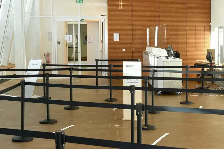 Impfzentrum in der Stadthalle Kibo: der Eingangsbereich zur Registrierung.