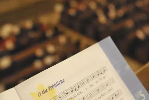 „O du fröhliche“ – Weihnachten soll auch in diesem Jahr ein Fest der Freude werden. Zwar können nicht alle Gläubigen in die Gott