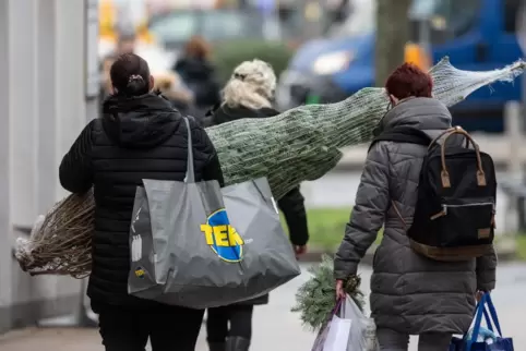 Der Verkauf von Weihnachtsbäumen bleibt erlaubt.