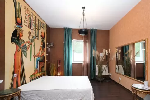 Zur Miete angeboten: Zimmer „Kleopatra“ im Speyerer Süden.