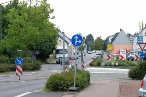 Der Verkehrskreisel, von Altstadt her gesehen. Der Verkehrskreisel, von Altstadt her gesehen.