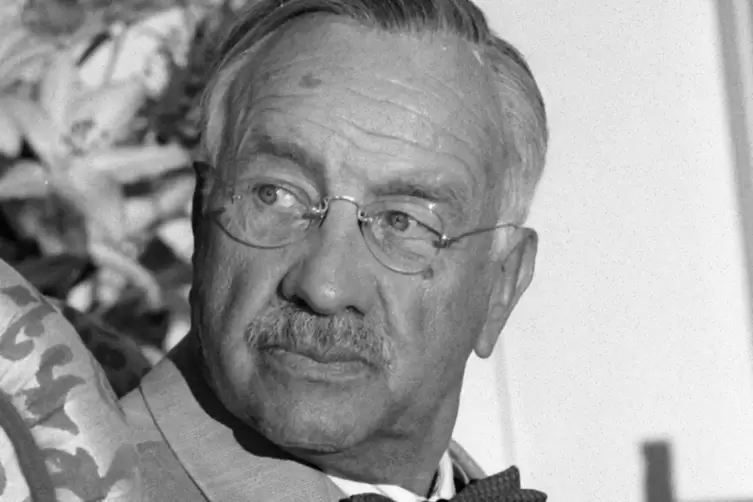 Im Jahr 2000 spielte Mueller-Stahl in &bdquo;Die Manns&ldquo; Nobelpreistr&auml;ger Thomas mann. 
