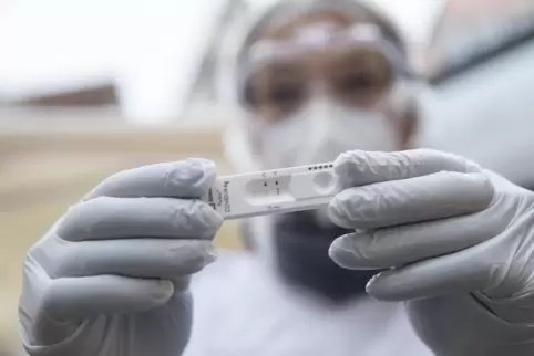 Schnelltests liefern zügig Ergebnisse – jedoch benötigen sie eine größere Virenmenge und sind nicht so spezifisch wie andere Tes