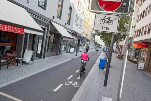 Die Stadt Koblenz hat die Casinostraße neu gestaltet. Für die Landauer Stadtspitze ist das vorbildlich. 