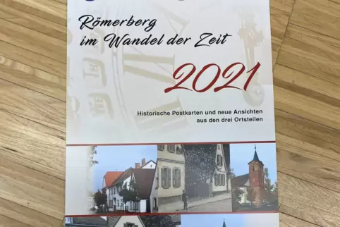 Alte Postkarten und neue Fotos: der Römerberger Kalender. 