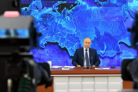 Langatmiges Ritual: Putin bei der Pressekonferenz.