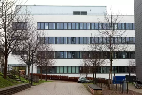 Der Neubau ist im Fort errichtet worden, oberhalb des Landauer Zoos. 