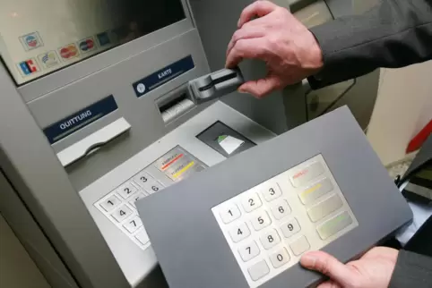 Solche Fälle nennen Beamte „Skimming“.