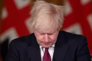 Boris Johnson, britischer Premierminister, gibt auf einer Pressekonferenz die Entdeckung einer Coronavirus-Variante bekannt. Boris Johnson, britischer Premierminister, gibt auf einer Pressekonferenz die Entdeckung einer Coronavirus-Variante bekannt.