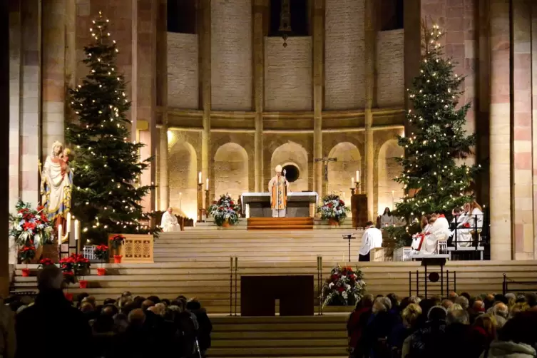 Auch im riesigen Speyerer Dom werden pro Gottesdienst höchstens 100 Gläubige zusammenkommen dürfen. 
