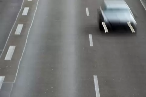 Besonders von März bis Mai waren dieses Jahr deutlich weniger Fahrzeuge unterwegs, wie das Statistische Landesamt in Bad Ems am 