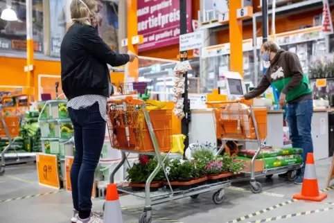 Die corona-bedingten Beschränkungen haben bei vielen die Lust aufs Werken in Haus und Garten geweckt. Das Bild wurde im April au