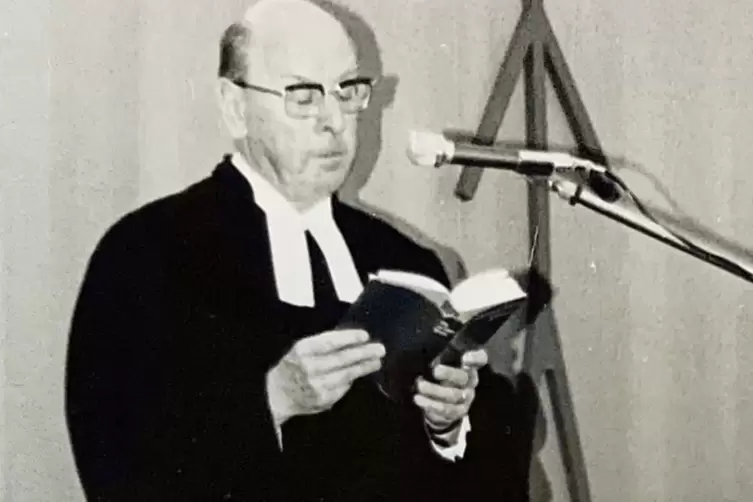  Pfarrer Heinrich Klein war 28 Jahre lang Seelsorger der gro&szlig;en protestantischen Pfarrei Wilgartswiesen, Spirkelbach, Hauenstein