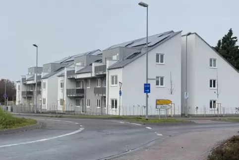 Ist so gut wie fertig: das Mehrfamilienhaus der Gemeinde im Südring. 