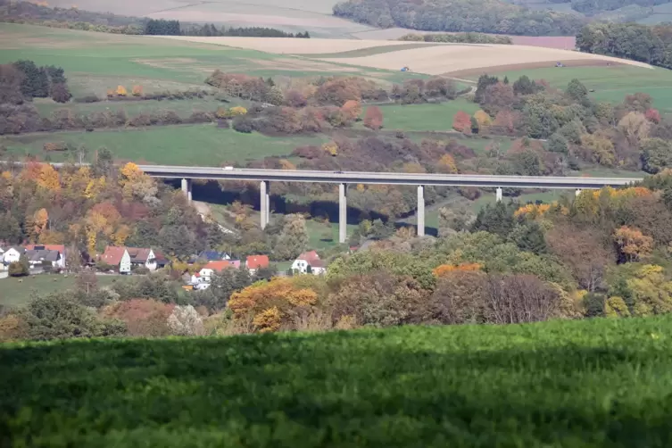Ansicht der neuen Henschtalbr&uuml;cke. 