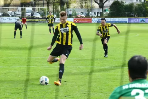 Hat den Dreh raus: Kevin Hoffmann verwandelt auch gegen Bad Kreuznach.