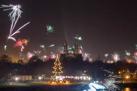 Fällt in diesem Jahr Corona-bedingt aus: großes Feuerwerk in Speyer. 