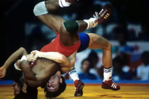 Pasquale Passarelli (rechts) gegen den Mexikaner Ernesto Bahena bei den Olympischen Spielen 1984 in Los Angeles. In so einer ähn