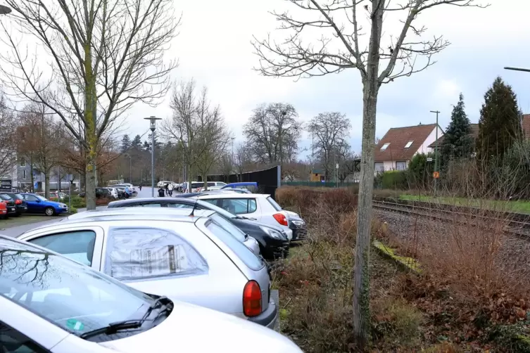 Ein Parkdeck am Westbahnhof k&ouml;nnte die Lage am westlichen Rand der Innenstadt f&uuml;r Dauerparker entspannen. 