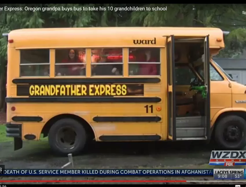 Der »Großvater-Express«, mit dem Doug Hayes aus Oregon seine Enkelkinder morgens zur Schule fährt.