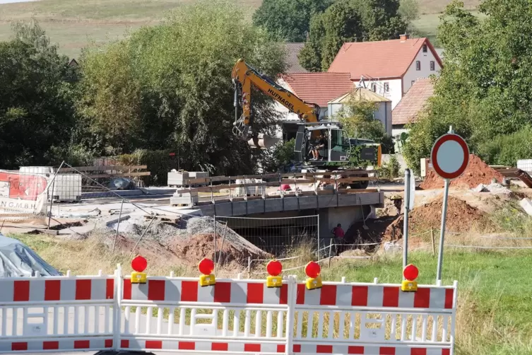 Von Januar bis November gesperrt: Bei Mauschbach wurde die Br&uuml;cke erneuert. Die Einwohner des Grenzlandes waren sauer, weil sie 